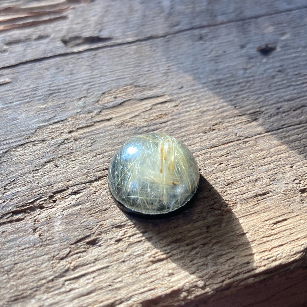 Rutilated quartz and onyx doublet cabachon 16mm